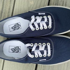 Vans Off the Wall Classic Sneakers (NWOT)